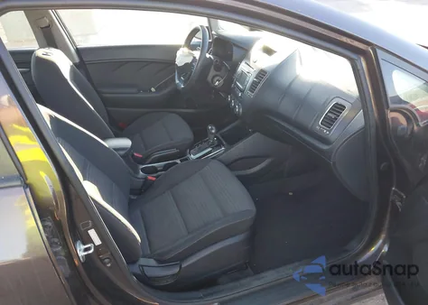 2017 Kia Forte Lx z USA, uszkodzony, nr VIN 3KPFL4A73HE073922